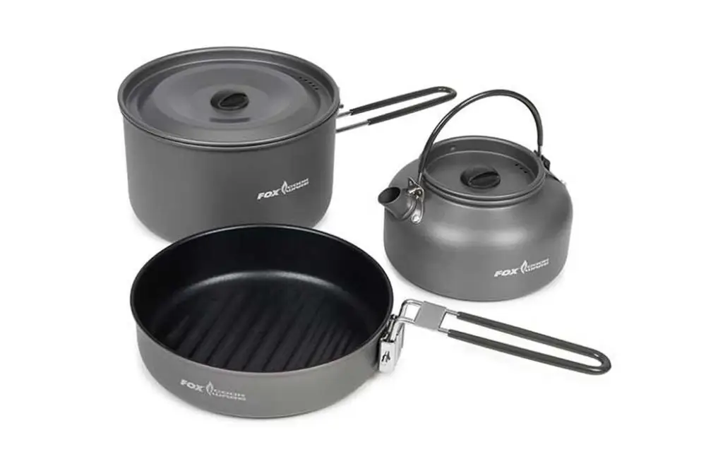 Set Vesela Fox Cookware 3 Piece Cook Set – Tigaie, Cratita și Ceainic Disponibil imediat