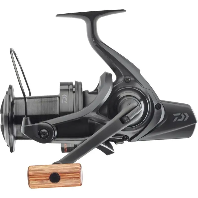 Reducere extra Mulineta Daiwa Emblem 45 SCW QD SD