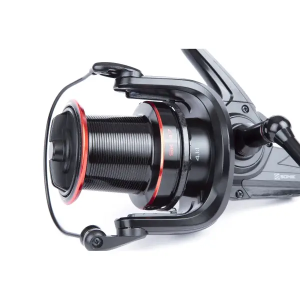 Preț redus Mulineta Sonik SK-47 Carbon 10000 FD