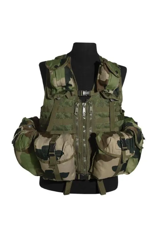 Lichidare de stoc Vestă Tactică CCE CAMO Modulară cu 8 Buzunare – Funcționalitate și Camuflaj
